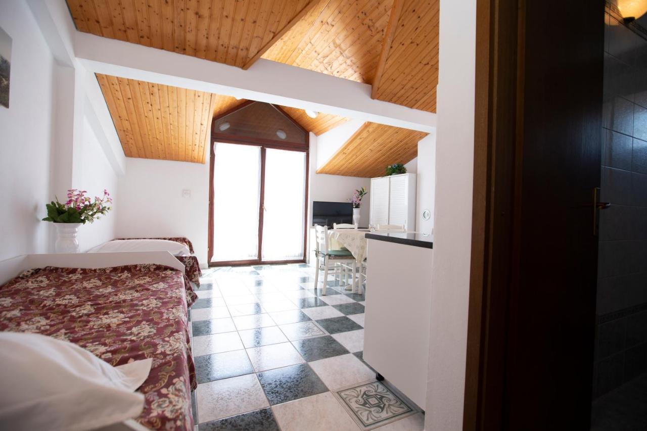 Villa Tomasovic Lokva Rogoznica Kültér fotó